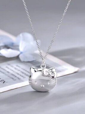 NO.806 Hello Kitty necklace in silver